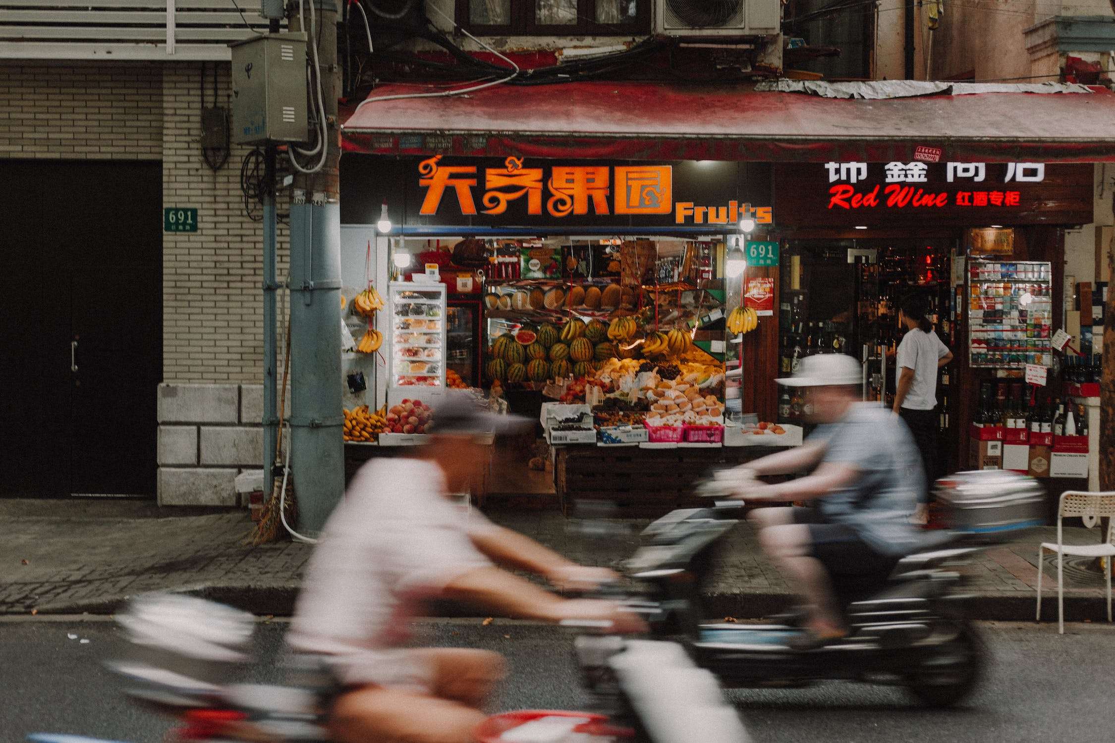 مؤشر Hang Seng يرتفع يوم الاثنين ويمنح المتداولين الأمل