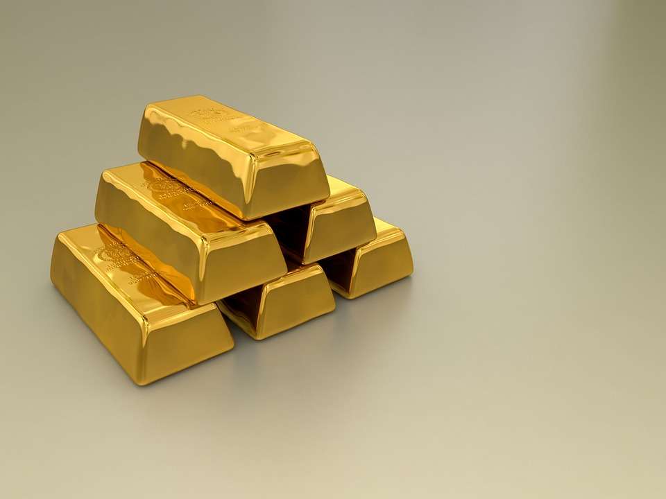 Gold prices are close to 2-month low as concerns about rate increases grow